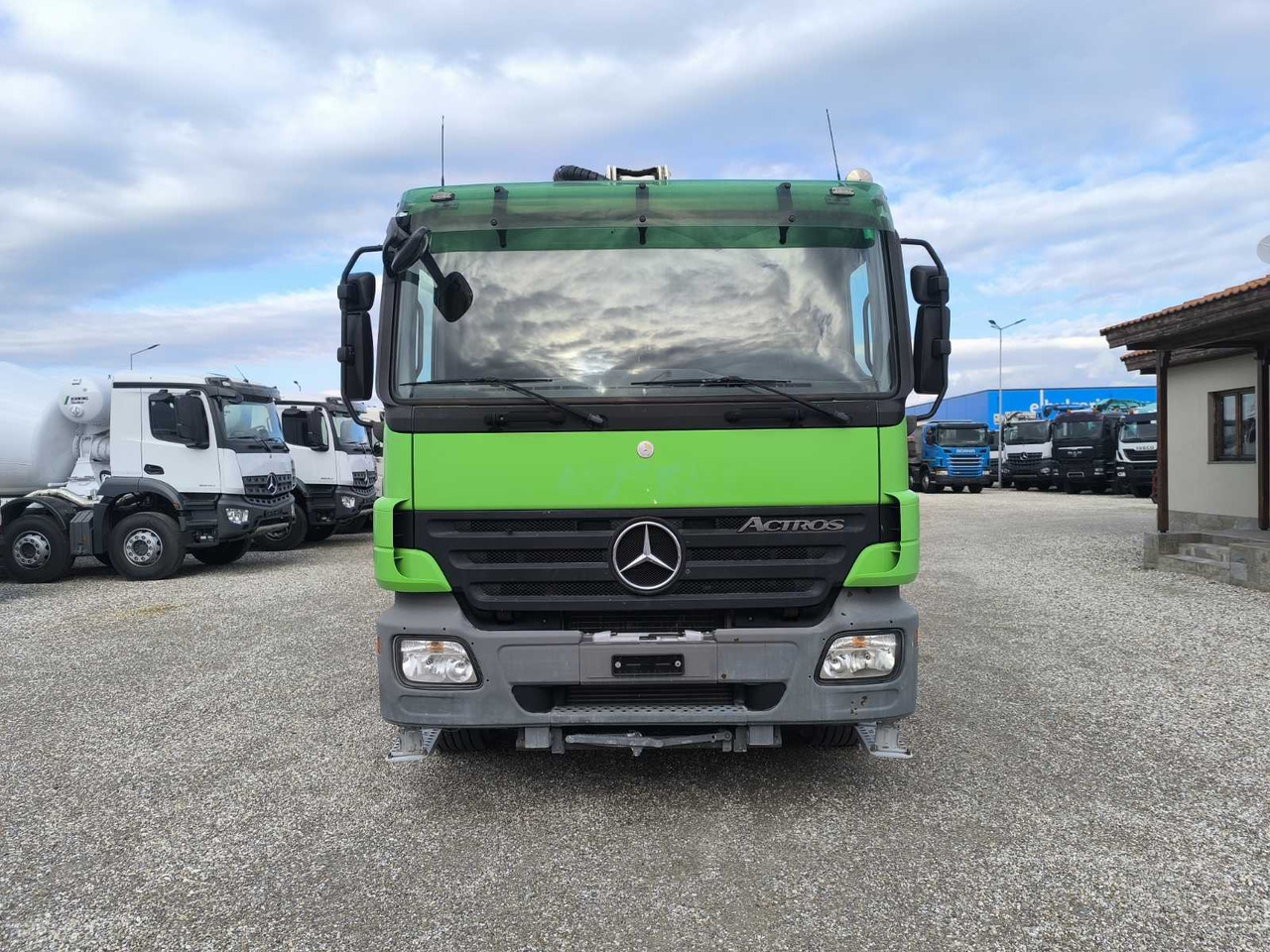 Mercedes-Benz ACTROS 2641 Schwing S34 X-P - Autobomba de betão: foto 2 Mercedes-Benz ACTROS 2641 Schwing S34 X-P - Autobomba de betão: foto 2