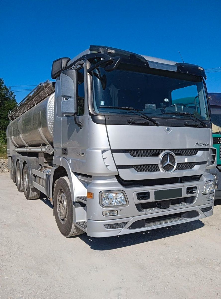 Mercedes-Benz ACTROS 3248 - Caminhão tanque: foto 1 Mercedes-Benz ACTROS 3248 - Caminhão tanque: foto 1