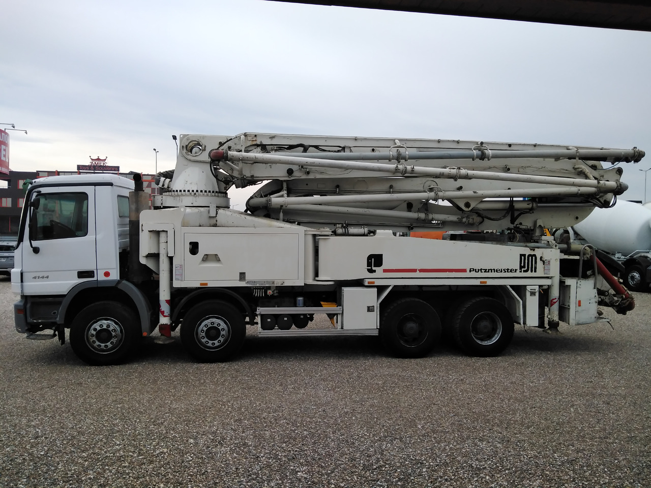 Mercedes-Benz ACTROS 4144 PUTZMEISTER M42 - Autobomba de betão: foto 4 Mercedes-Benz ACTROS 4144 PUTZMEISTER M42 - Autobomba de betão: foto 4