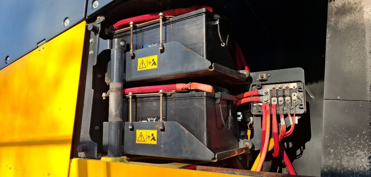 BOMAG DE BM 2200/75 Stage IV/Tier 4f - Máquina de asfalto: foto 4 BOMAG DE BM 2200/75 Stage IV/Tier 4f - Máquina de asfalto: foto 4