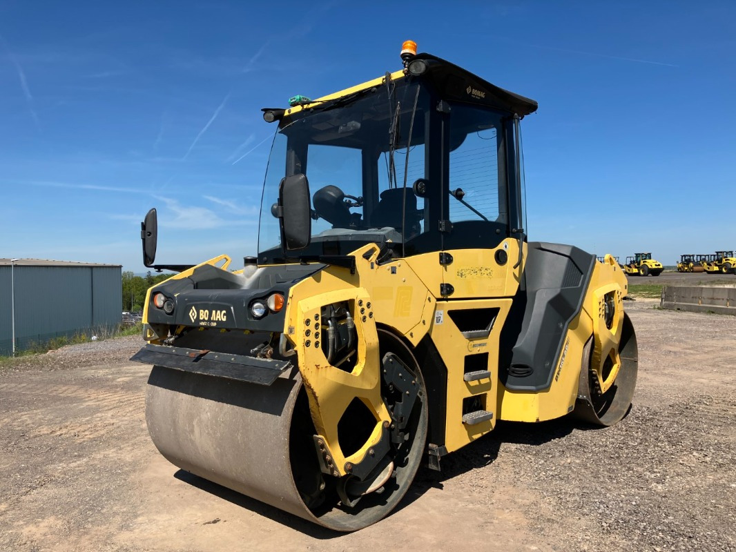 BOMAG DE BW 161 AD-5 Stage IIIb/Tier 4i - Compactador de asfalto: foto 1 BOMAG DE BW 161 AD-5 Stage IIIb/Tier 4i - Compactador de asfalto: foto 1