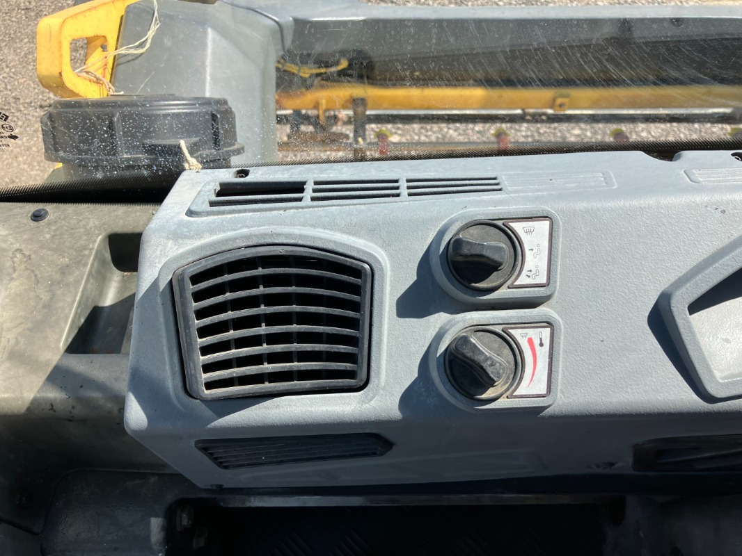 BOMAG DE BW 161 AD-5 Stage IIIb/Tier 4i - Compactador de asfalto: foto 4 BOMAG DE BW 161 AD-5 Stage IIIb/Tier 4i - Compactador de asfalto: foto 4