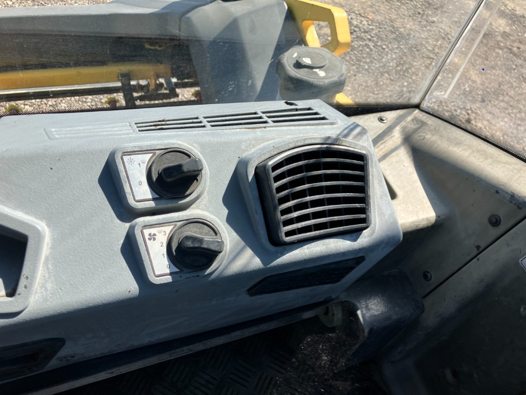 BOMAG DE BW 161 AD-5 Stage IIIb/Tier 4i - Compactador de asfalto: foto 5 BOMAG DE BW 161 AD-5 Stage IIIb/Tier 4i - Compactador de asfalto: foto 5