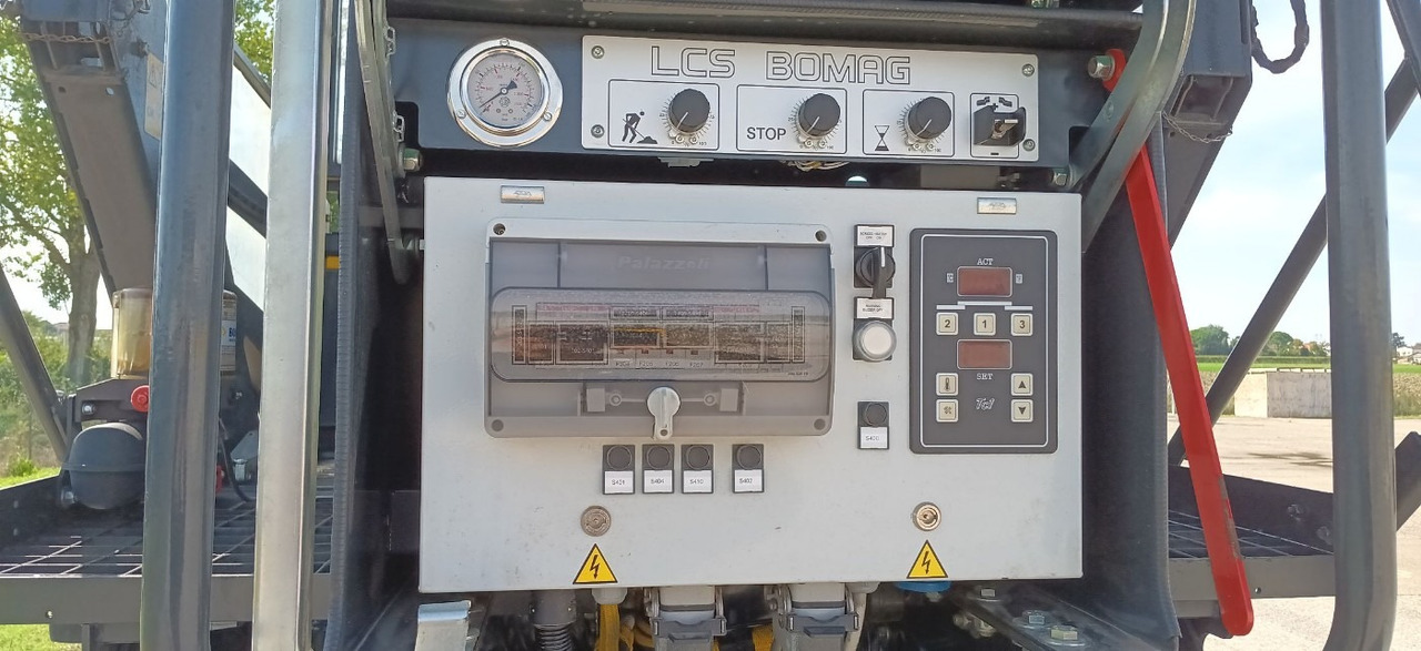 BOMAG IT BF 300 C-2 S340-2 TV Stage V/Tier 4f - Acabadora: foto 5 BOMAG IT BF 300 C-2 S340-2 TV Stage V/Tier 4f - Acabadora: foto 5