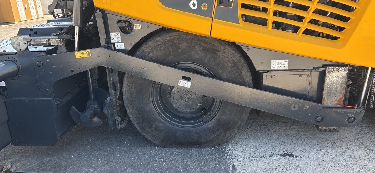 BOMAG IT BF 600 P-2 S500 Stage IV/Tier 4f - Acabadora: foto 2 BOMAG IT BF 600 P-2 S500 Stage IV/Tier 4f - Acabadora: foto 2
