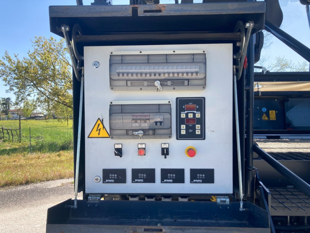 Leasing de BOMAG IT BF 700 C-2 S500  Stage IV/Tier 4f BOMAG IT BF 700 C-2 S500  Stage IV/Tier 4f: foto 7 Leasing de BOMAG IT BF 700 C-2 S500  Stage IV/Tier 4f BOMAG IT BF 700 C-2 S500  Stage IV/Tier 4f: foto 7