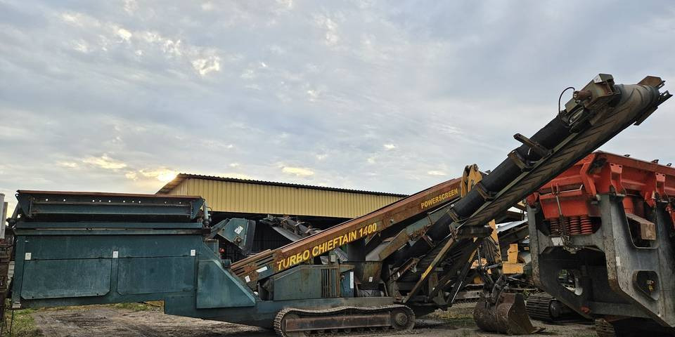 Przesiewacz mobilny Powerscreen Chieftain 1400 rozdrabniacz wibrokrata - Peneira vibratória: foto 1 Przesiewacz mobilny Powerscreen Chieftain 1400 rozdrabniacz wibrokrata - Peneira vibratória: foto 1