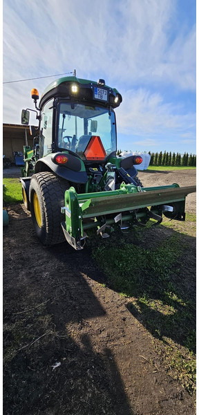 John Deere 4052R - Trator: foto 3 John Deere 4052R - Trator: foto 3