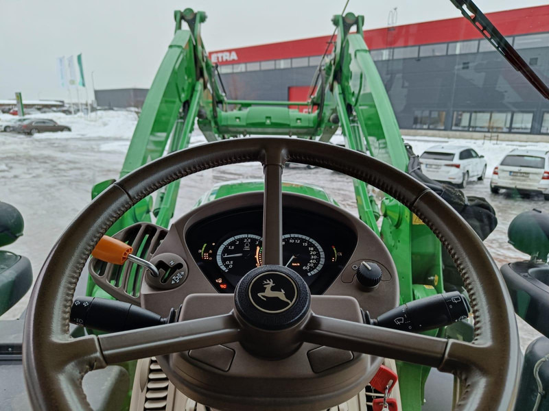 Trator John Deere 6215R: foto 14