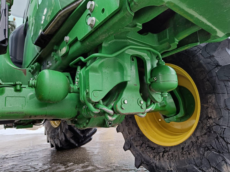 Trator John Deere 6215R: foto 8
