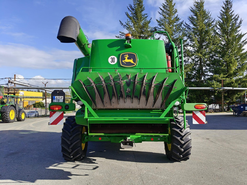 John Deere W650 i 722X - Ceifeira debulhadora: foto 5 John Deere W650 i 722X - Ceifeira debulhadora: foto 5