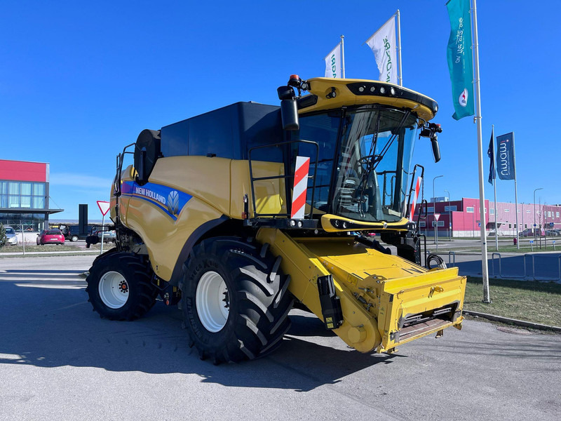 Ceifeira debulhadora New Holland CX 8.80: foto 7