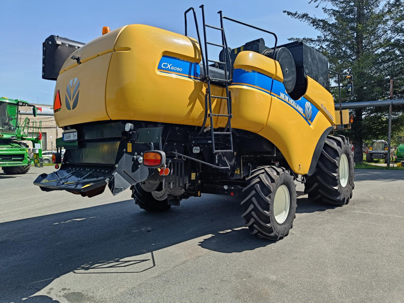 New Holland CX6090 - Ceifeira debulhadora: foto 3 New Holland CX6090 - Ceifeira debulhadora: foto 3