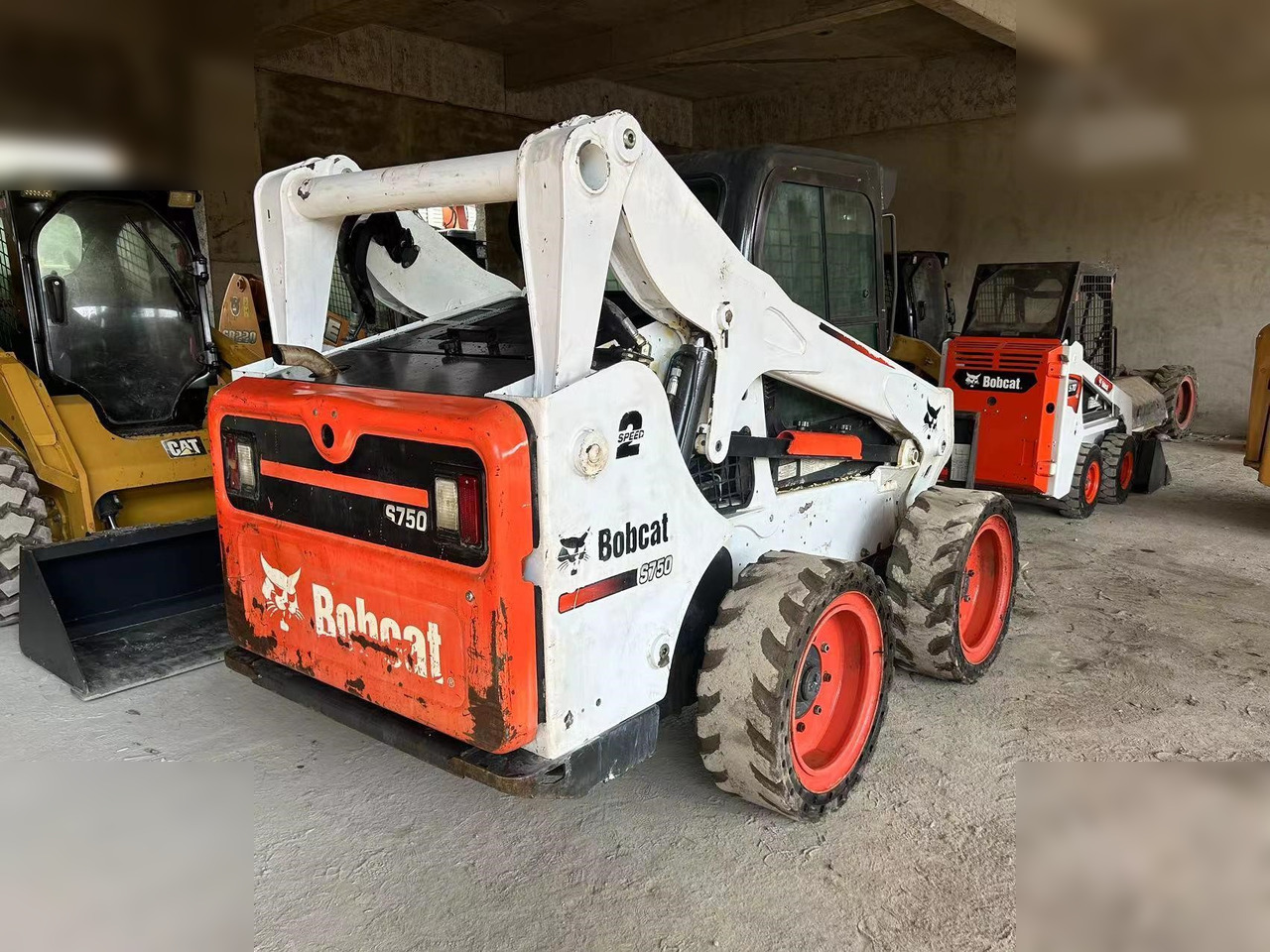 BOBCAT S750 - Mini pá carregadora: foto 4 BOBCAT S750 - Mini pá carregadora: foto 4