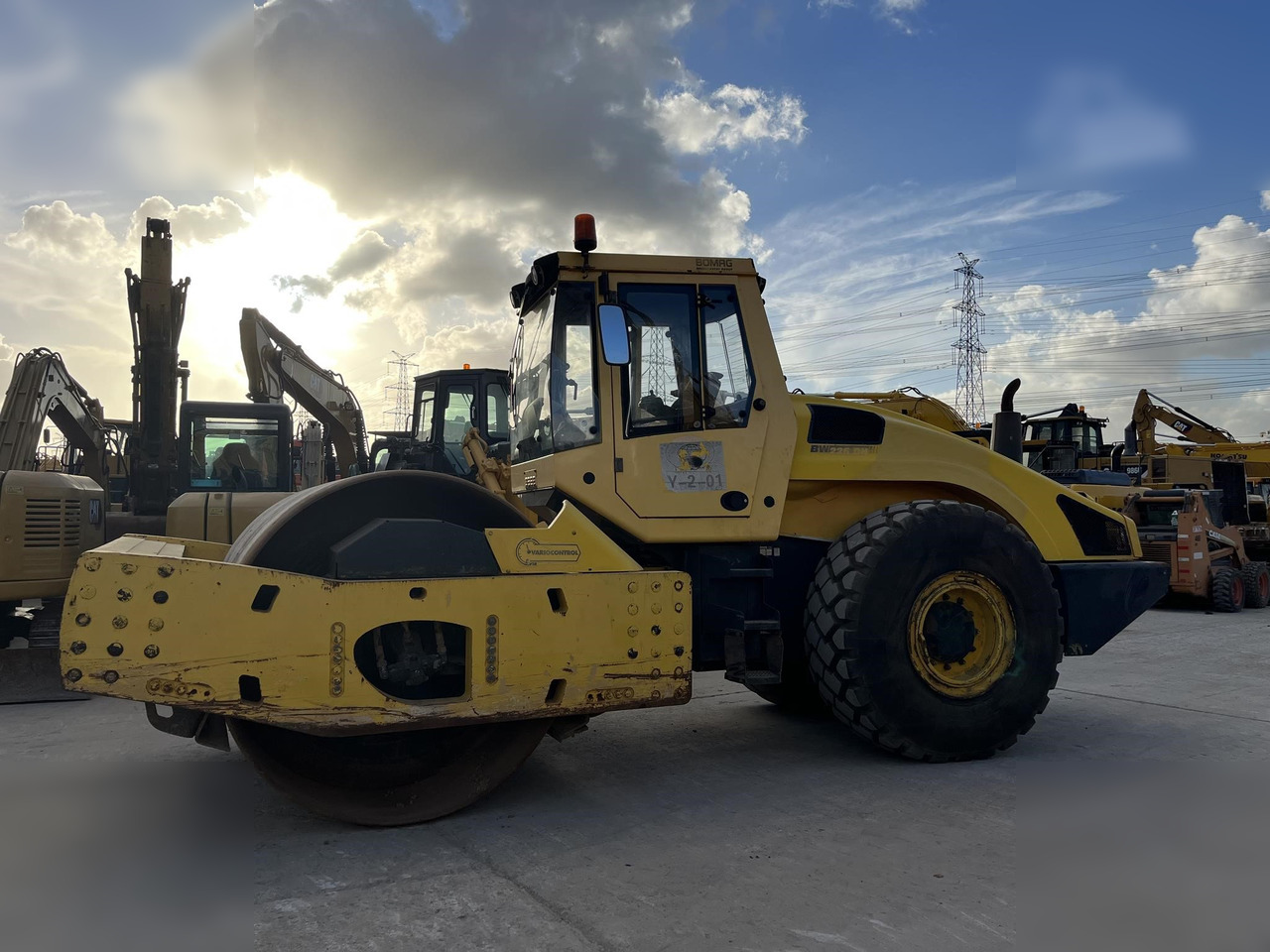 BOMAG BW226DH-4 - Rolo: foto 1 BOMAG BW226DH-4 - Rolo: foto 1