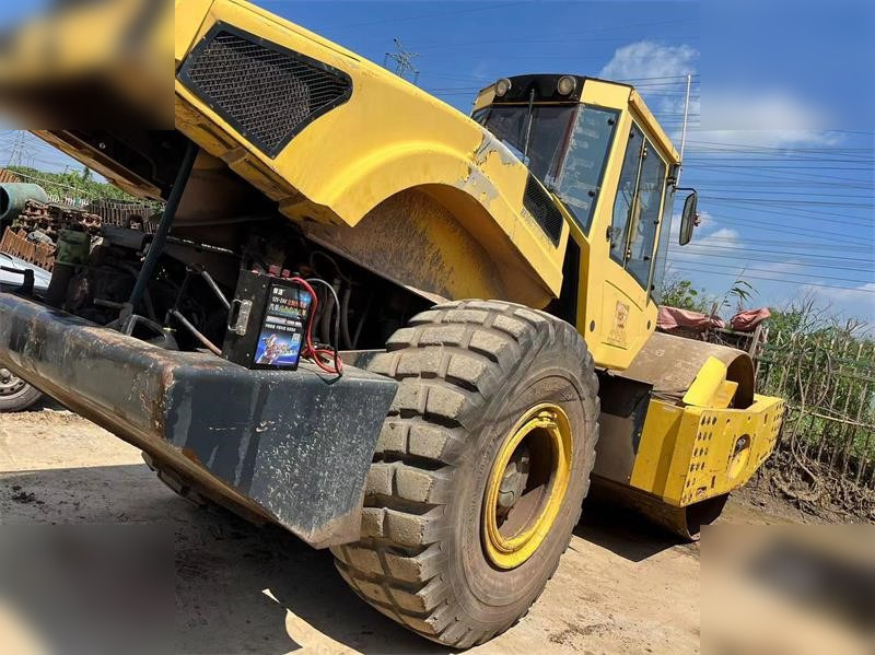 BOMAG BW226DH-4 - Compactador: foto 4 BOMAG BW226DH-4 - Compactador: foto 4