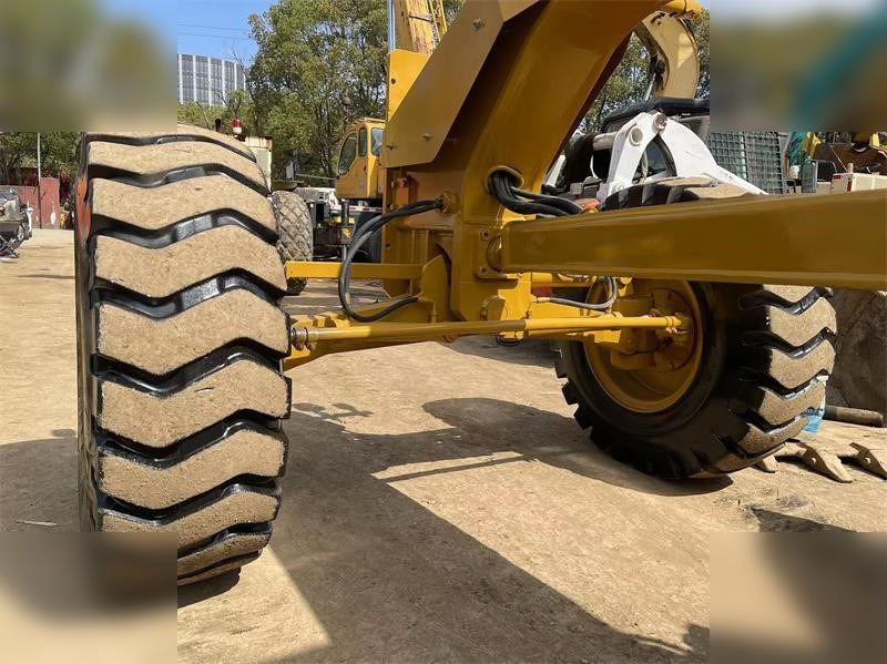 CATERPILLAR 140G - Motoniveladora: foto 4 CATERPILLAR 140G - Motoniveladora: foto 4