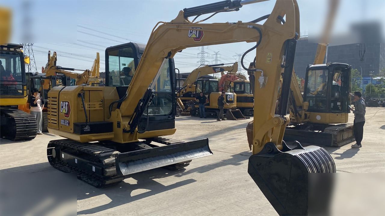 CATERPILLAR 305.5E - Mini escavadeira: foto 2 CATERPILLAR 305.5E - Mini escavadeira: foto 2