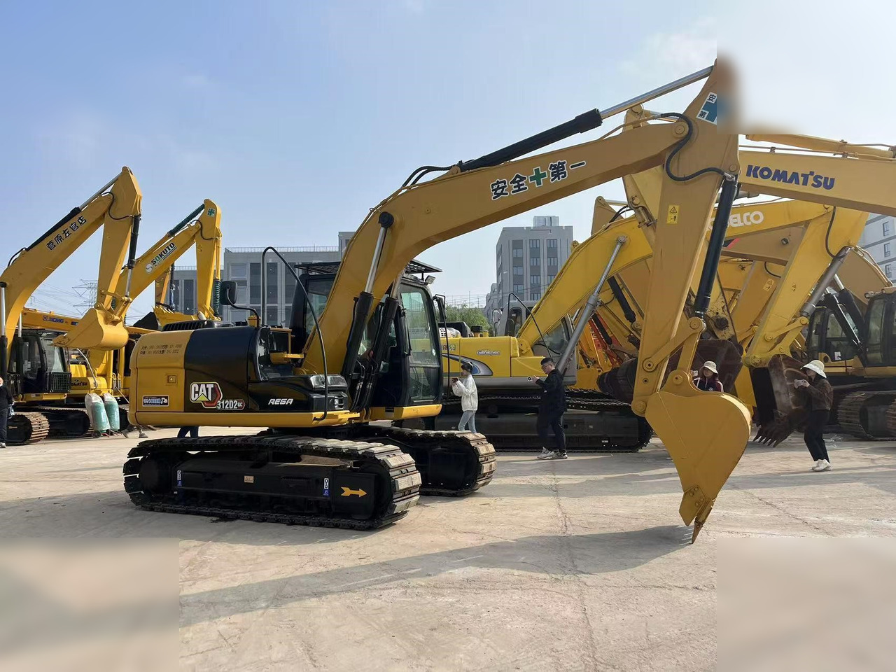 CATERPILLAR 312D2 GC - Escavadora de rastos: foto 1 CATERPILLAR 312D2 GC - Escavadora de rastos: foto 1