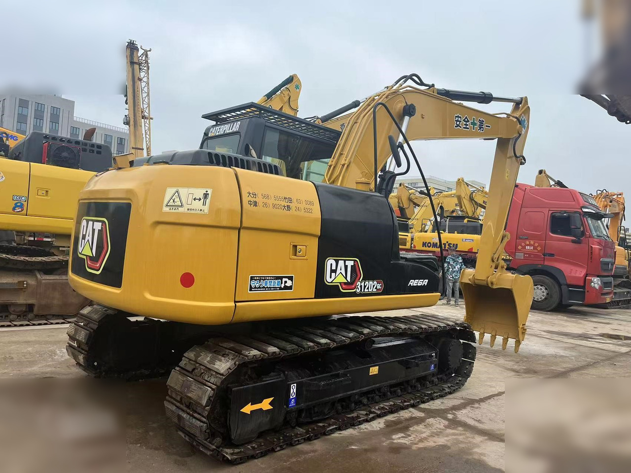 CATERPILLAR 312D2 GC - Escavadora de rastos: foto 1 CATERPILLAR 312D2 GC - Escavadora de rastos: foto 1