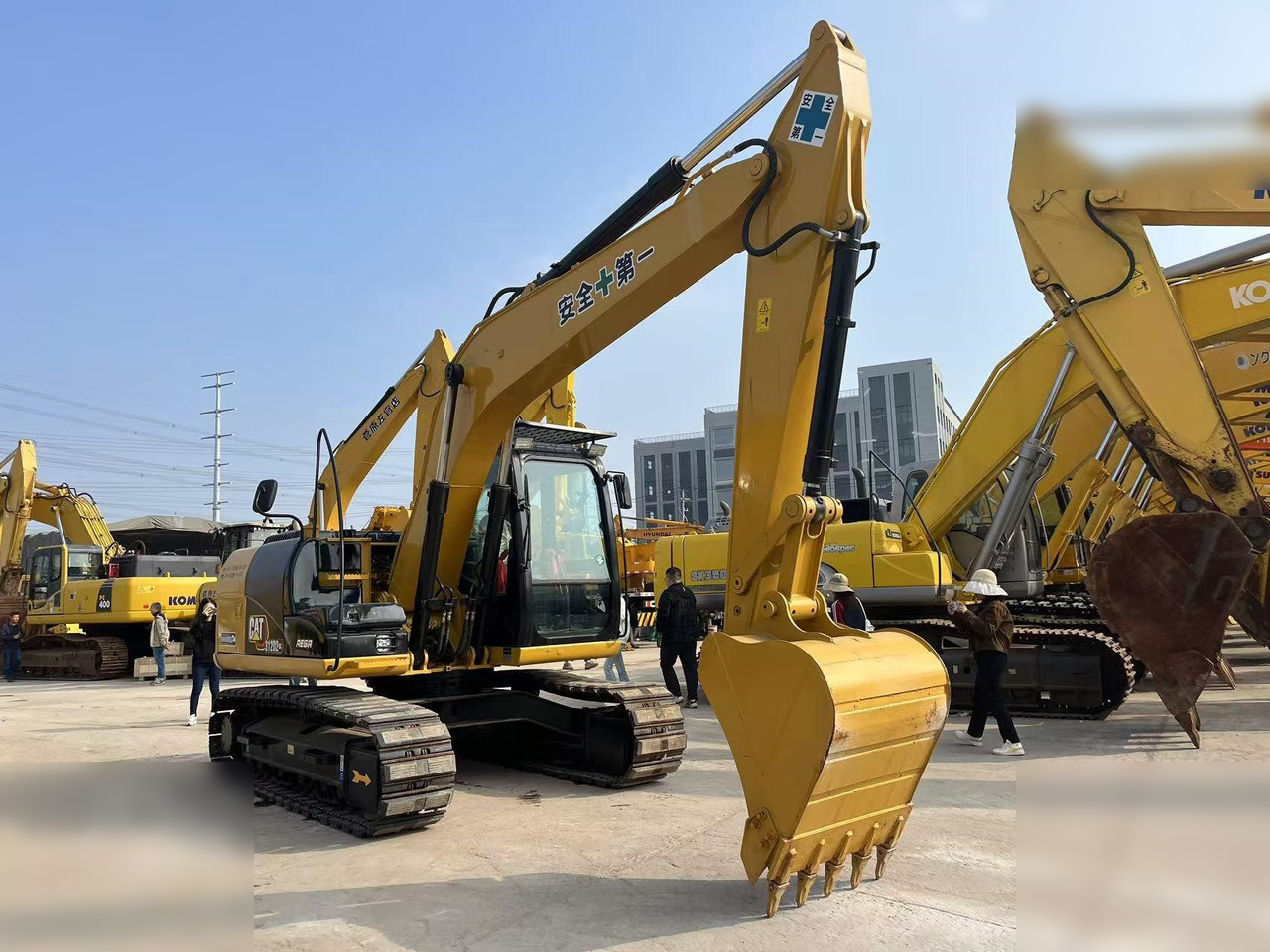 CATERPILLAR 312D2 GC - Escavadora de rastos: foto 4 CATERPILLAR 312D2 GC - Escavadora de rastos: foto 4