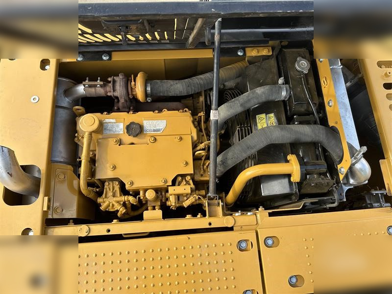 Escavadora de rastos CATERPILLAR 313D2: foto 8