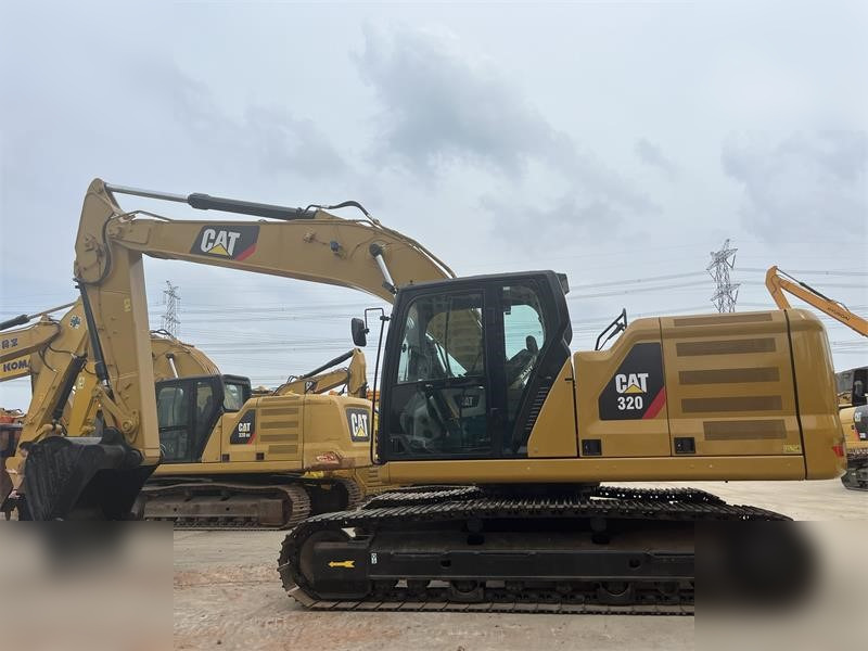 CATERPILLAR 320 - Escavadora de rastos: foto 1 CATERPILLAR 320 - Escavadora de rastos: foto 1