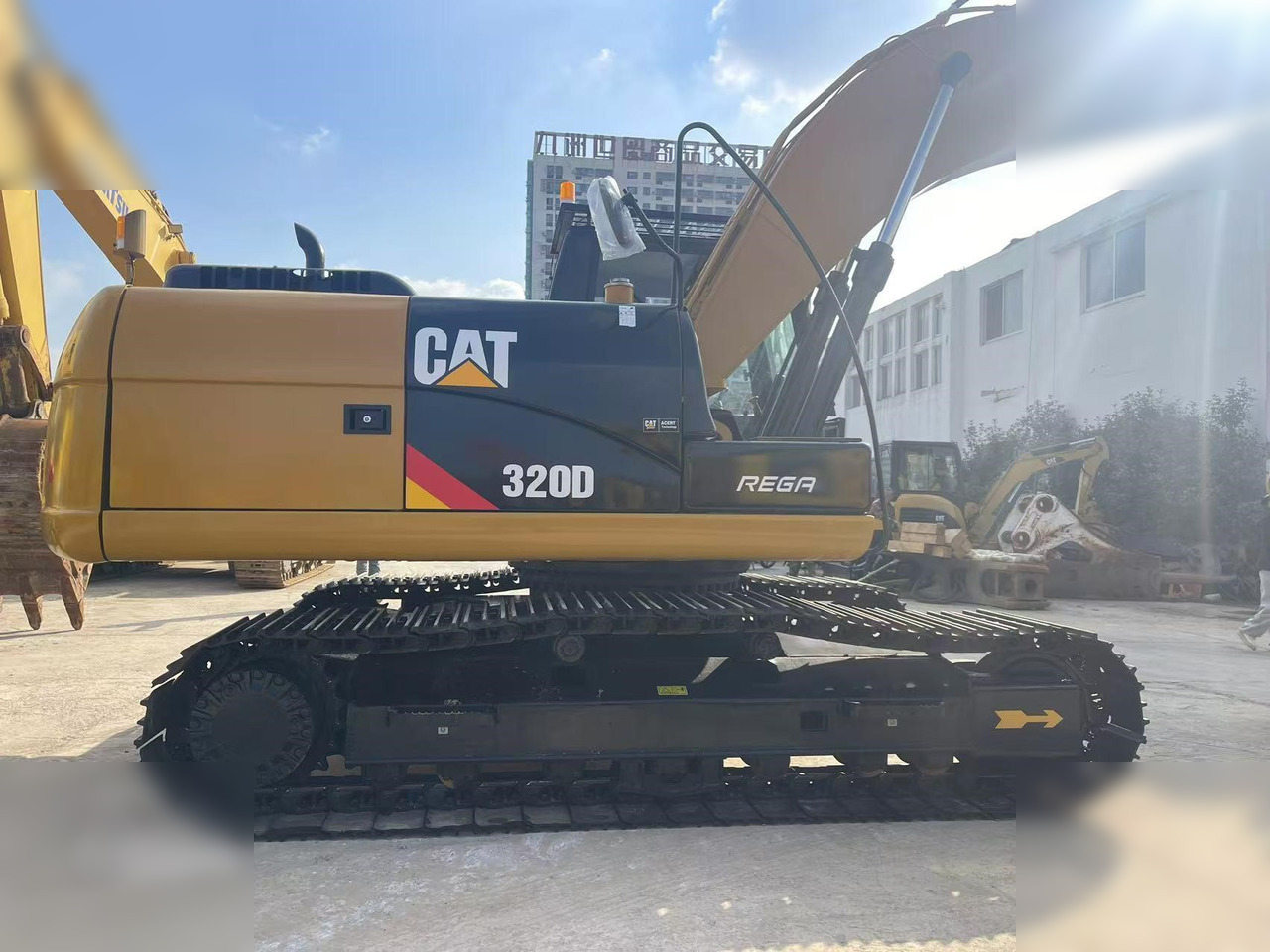 CATERPILLAR 320D - Escavadora de rastos: foto 3 CATERPILLAR 320D - Escavadora de rastos: foto 3