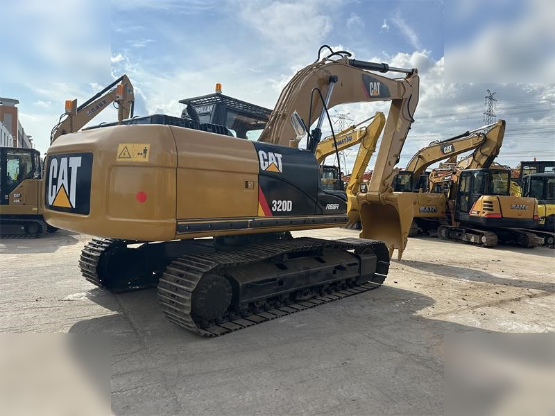 CATERPILLAR 320D - Escavadora de rastos: foto 4 CATERPILLAR 320D - Escavadora de rastos: foto 4