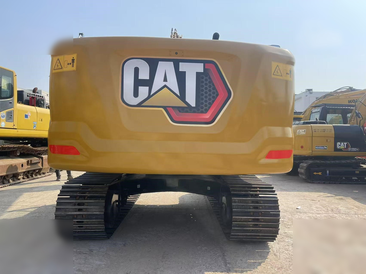 CATERPILLAR 320GC - Escavadora de rastos: foto 2 CATERPILLAR 320GC - Escavadora de rastos: foto 2