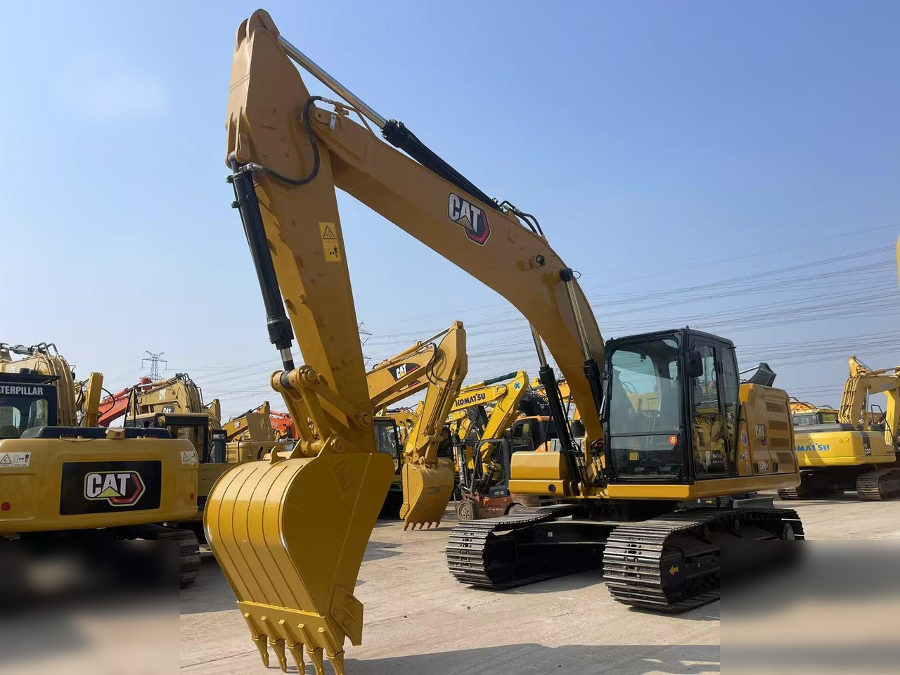 CATERPILLAR 320GC - Escavadora de rastos: foto 1 CATERPILLAR 320GC - Escavadora de rastos: foto 1