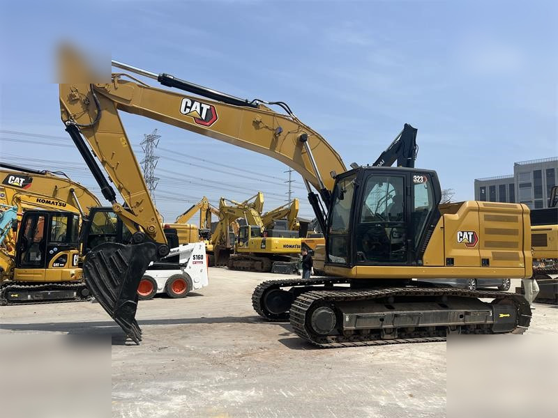 CATERPILLAR 323 - Escavadora de rastos: foto 1 CATERPILLAR 323 - Escavadora de rastos: foto 1