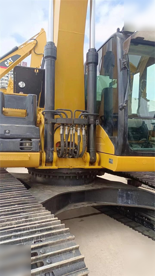 CATERPILLAR 323D - Escavadora de rastos: foto 5 CATERPILLAR 323D - Escavadora de rastos: foto 5