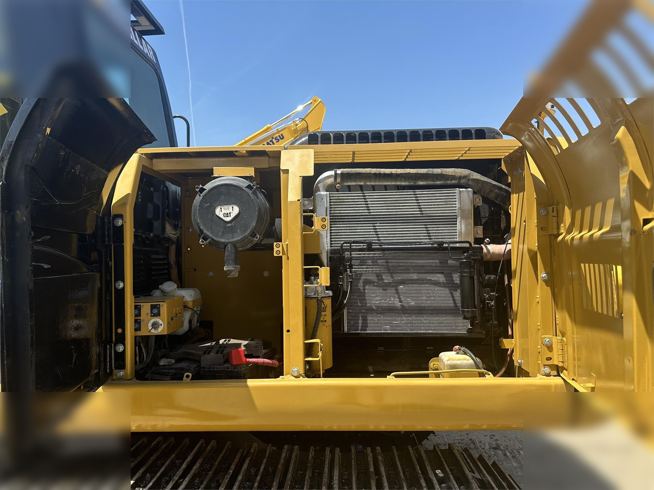 CATERPILLAR 323DL - Escavadora de rastos: foto 4 CATERPILLAR 323DL - Escavadora de rastos: foto 4