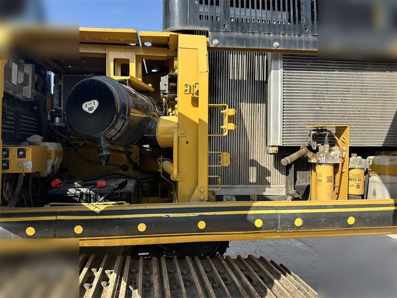 Escavadora de rastos CATERPILLAR 330D: foto 8