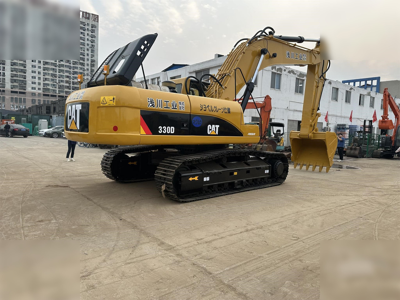 CATERPILLAR 330D - Escavadora de rastos: foto 4 CATERPILLAR 330D - Escavadora de rastos: foto 4