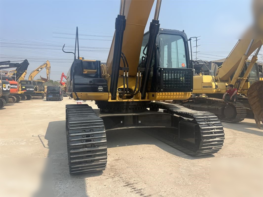CATERPILLAR 330D - Escavadora de rastos: foto 4 CATERPILLAR 330D - Escavadora de rastos: foto 4