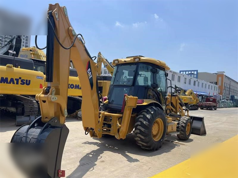 CATERPILLAR 420F - Retroescavadeira: foto 2 CATERPILLAR 420F - Retroescavadeira: foto 2