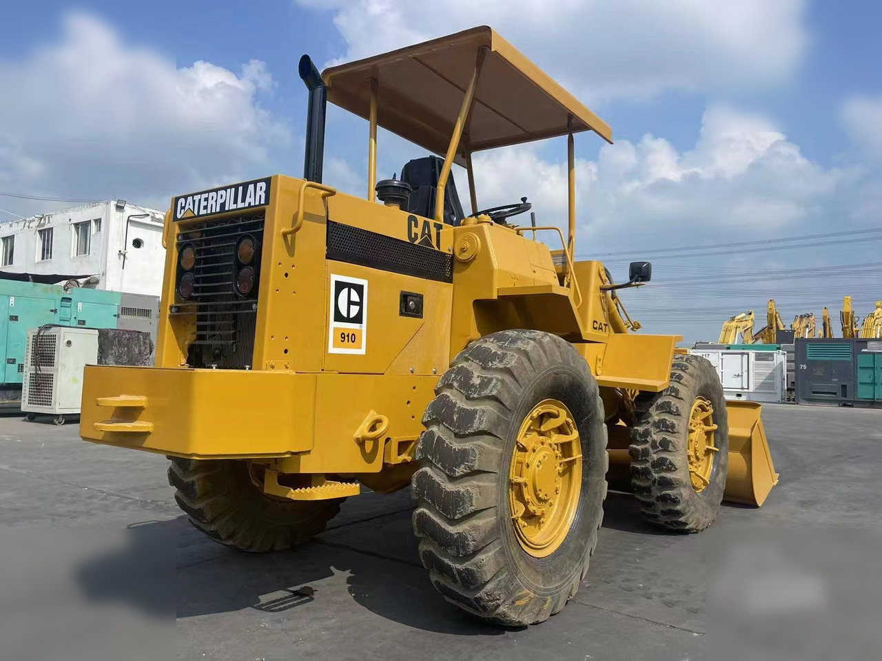 CATERPILLAR 910 - Pá carregadora de rodas: foto 4 CATERPILLAR 910 - Pá carregadora de rodas: foto 4