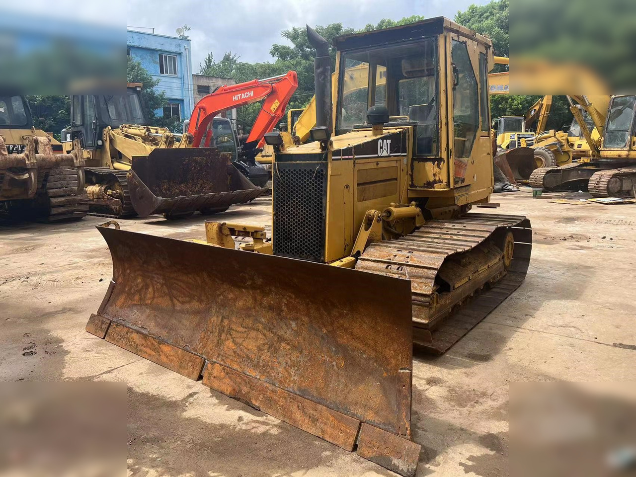 CATERPILLAR D5C - Buldôzer: foto 4 CATERPILLAR D5C - Buldôzer: foto 4
