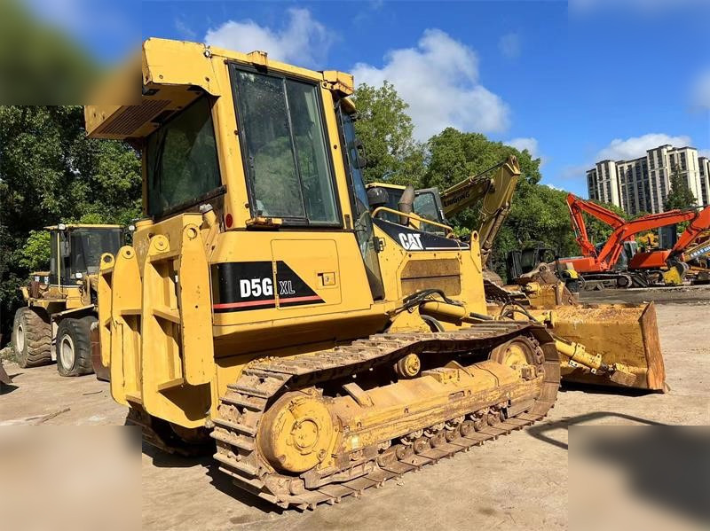 CATERPILLAR D5G XL - Buldôzer: foto 1 CATERPILLAR D5G XL - Buldôzer: foto 1