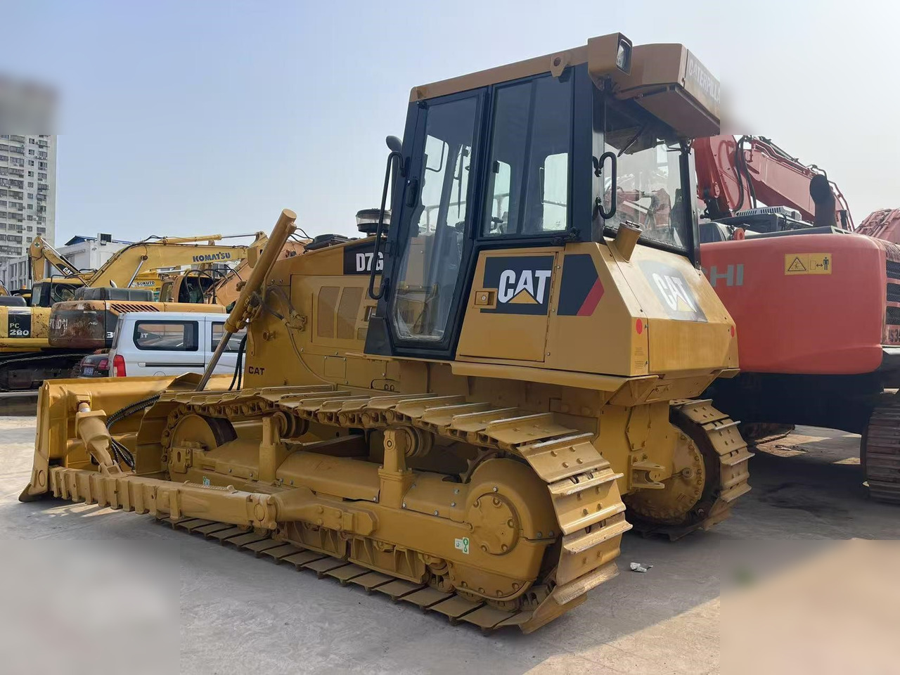 CATERPILLAR D7G - Buldôzer: foto 2 CATERPILLAR D7G - Buldôzer: foto 2