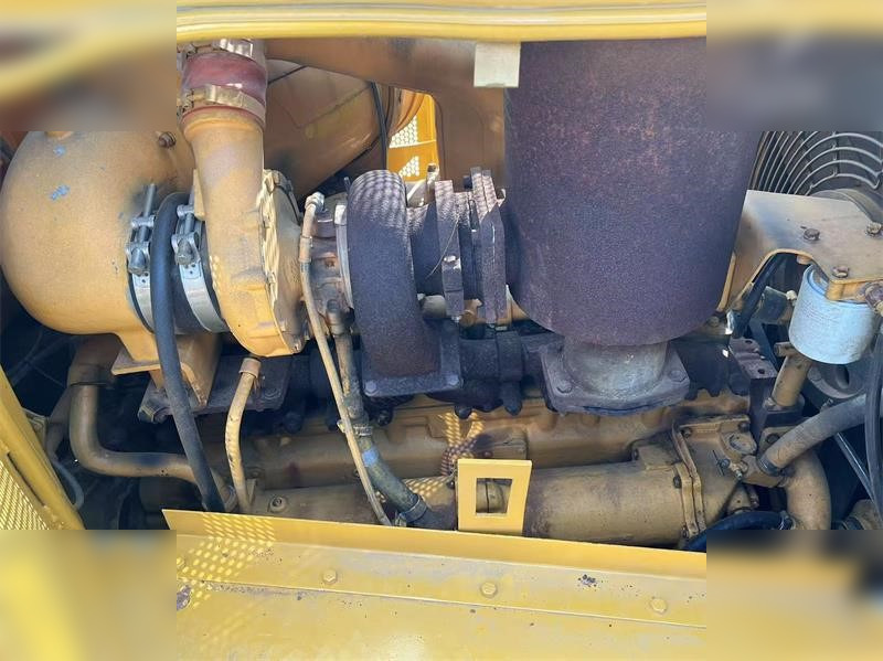 CATERPILLAR D8R - Buldôzer: foto 5 CATERPILLAR D8R - Buldôzer: foto 5
