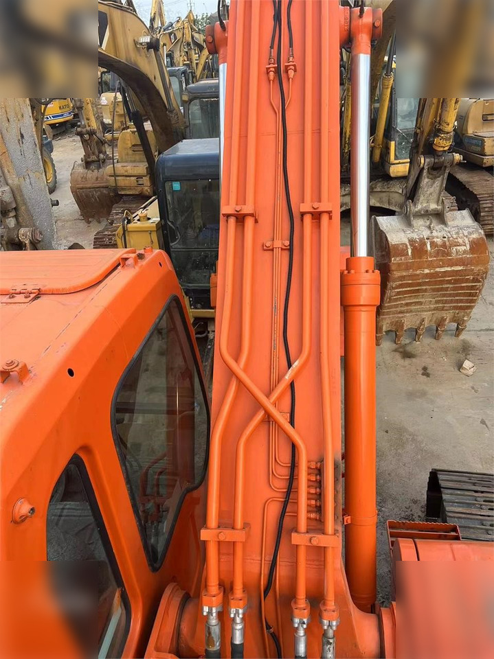 DOOSAN DH220 LC-7 - Escavadora de rastos: foto 5 DOOSAN DH220 LC-7 - Escavadora de rastos: foto 5