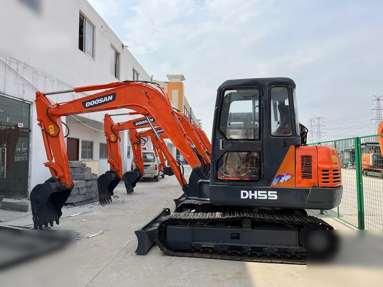 DOOSAN DH55 - Mini escavadeira: foto 1 DOOSAN DH55 - Mini escavadeira: foto 1