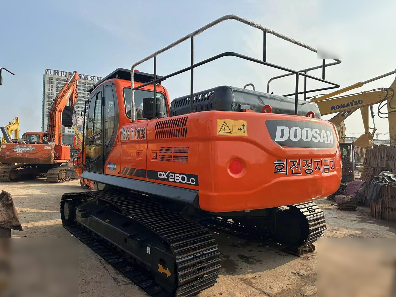 DOOSAN DX260 LC - Escavadora de rastos: foto 3 DOOSAN DX260 LC - Escavadora de rastos: foto 3