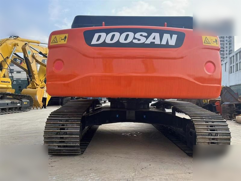 Escavadora de rastos DOOSAN DX300 LC-9C: foto 6