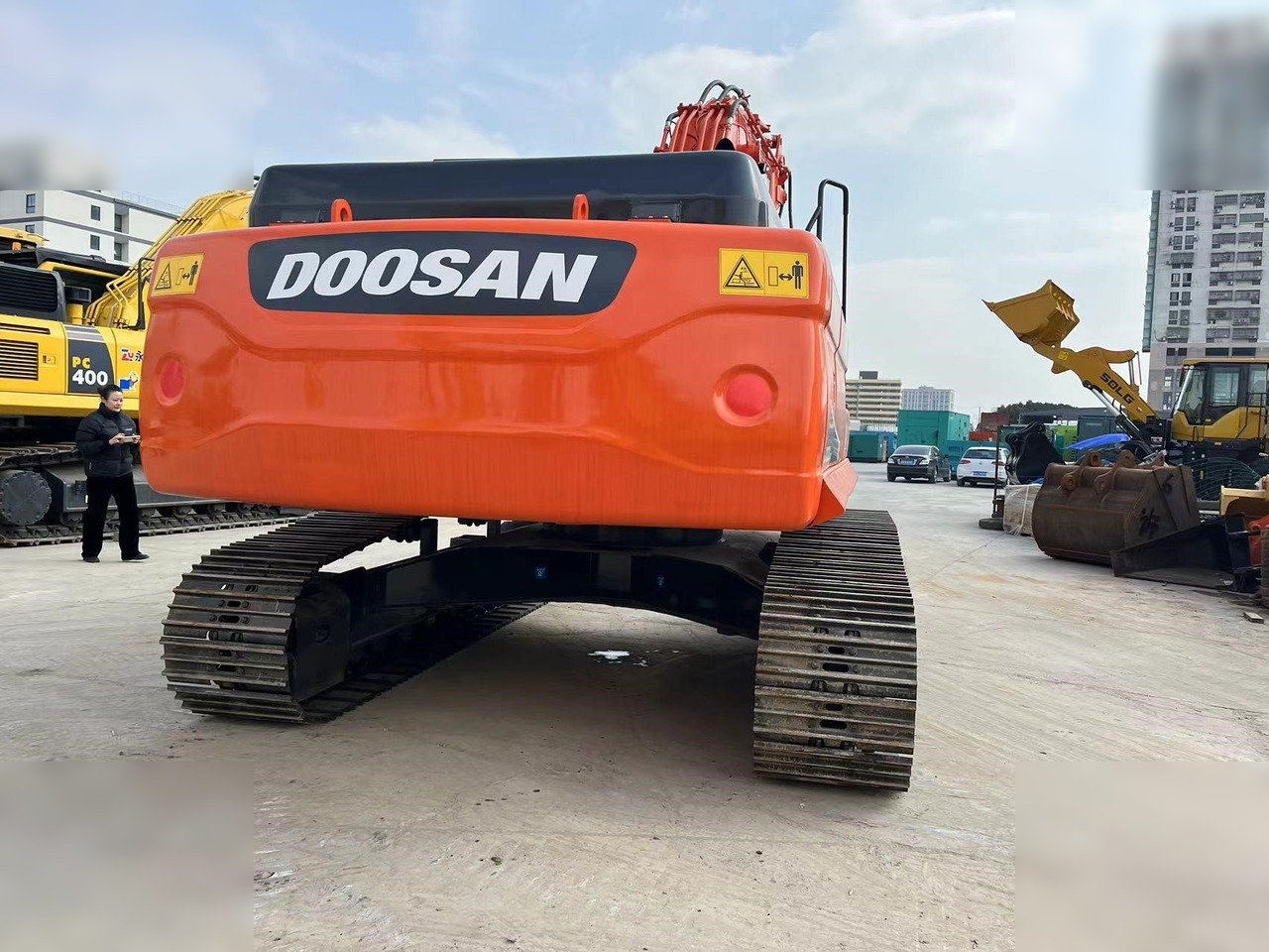 DOOSAN DX300 LC-9C - Escavadora de rastos: foto 4 DOOSAN DX300 LC-9C - Escavadora de rastos: foto 4