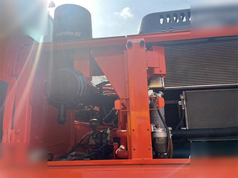 Escavadora de rastos DOOSAN DX300 LC-9C: foto 11