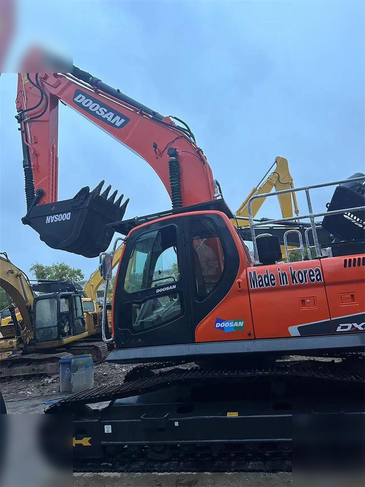 DOOSAN DX300 LC-9C - Escavadora de rastos: foto 2 DOOSAN DX300 LC-9C - Escavadora de rastos: foto 2
